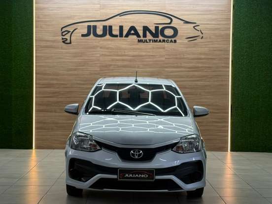 TOYOTA-ETIOS-2017