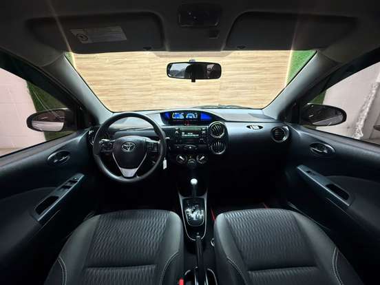 TOYOTA-ETIOS-1.5 XS SEDAN 16V FLEX 4P AUTOMÁTICO TOYOTA-ETIOS-2017
