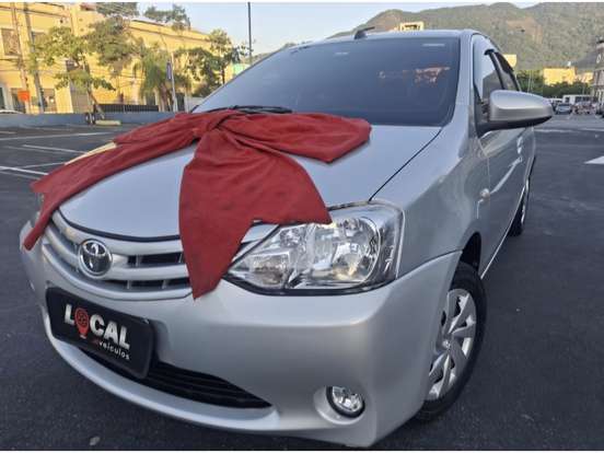 TOYOTA-ETIOS-2016
