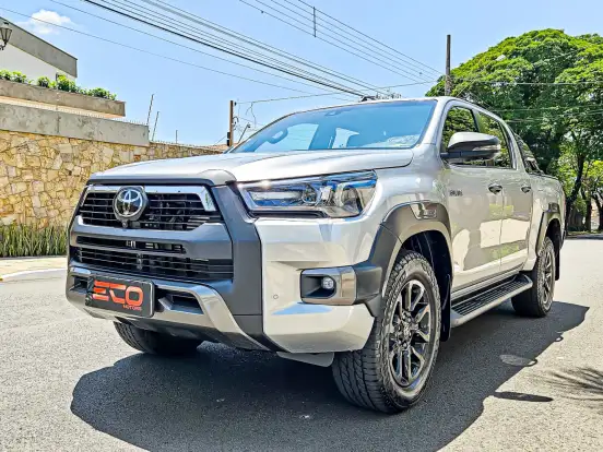 TOYOTA-HILUX-2.8 D-4D TURBO DIESEL CD CONQUEST 4X4 AUTOMÁTICO TOYOTA-HILUX-2022