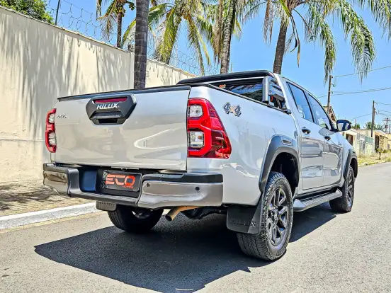 TOYOTA-HILUX-2.8 D-4D TURBO DIESEL CD CONQUEST 4X4 AUTOMÁTICO TOYOTA-HILUX-2022