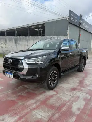 TOYOTA-HILUX-2.8 D-4D TURBO DIESEL CD SRV 4X4 AUTOMÁTICO TOYOTA-HILUX-2022