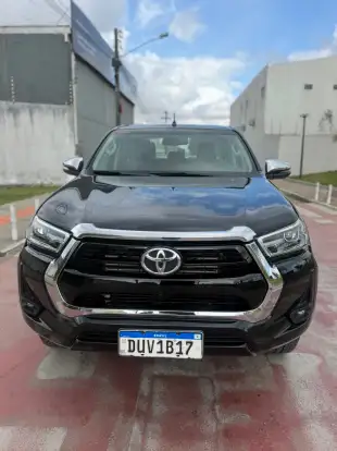 TOYOTA-HILUX-2022
