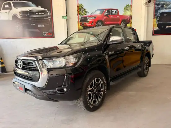 TOYOTA-HILUX-2.8 D-4D TURBO DIESEL CD SRV 4X4 AUTOMÁTICO TOYOTA-HILUX-2022