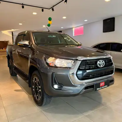 TOYOTA-HILUX-2022