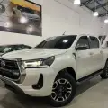 TOYOTA HILUX 2.8 D-4D TURBO DIESEL CD SRX 4X4 AUTOMÁTICO TOYOTA HILUX 2.8 D-4D TURBO DIESEL CD SRX 4X4 AUTOMÁTICO