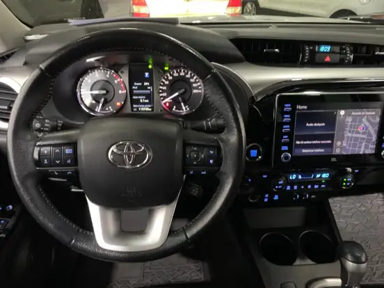 TOYOTA-HILUX-2.8 D-4D TURBO DIESEL CD SRX 4X4 AUTOMÁTICO TOYOTA-HILUX-2021