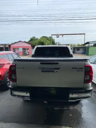 TOYOTA-HILUX-2023