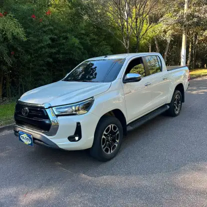 TOYOTA-HILUX-2020