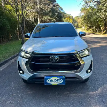 TOYOTA-HILUX-2020