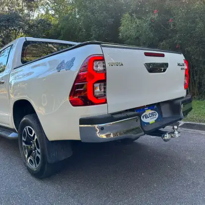 TOYOTA-HILUX-2020