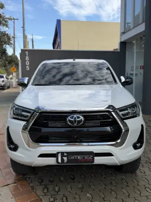 TOYOTA-HILUX-2022