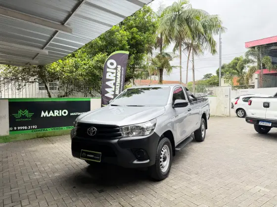 TOYOTA HILUX 2.8 D-4D TURBO DIESEL CS 4X4 MANUAL