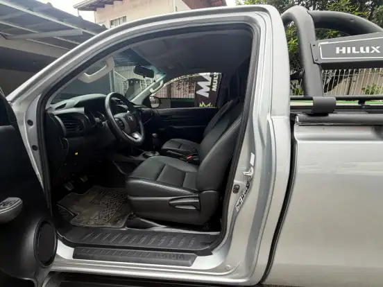 TOYOTA-HILUX-2024
