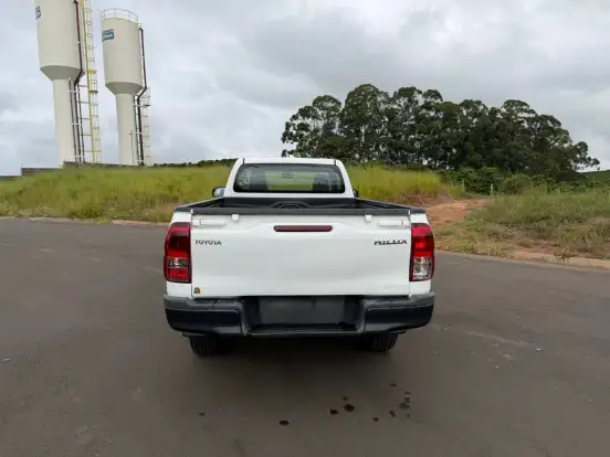 TOYOTA-HILUX-2.8 D-4D TURBO DIESEL CS 4X4 MANUAL TOYOTA-HILUX-2021