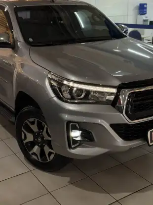 TOYOTA-HILUX-2018