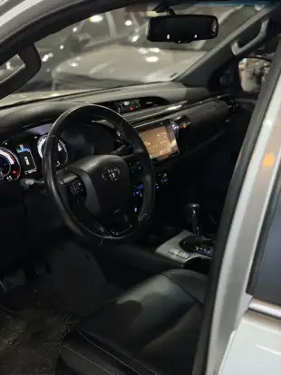 TOYOTA-HILUX-2018