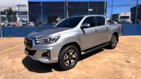 TOYOTA HILUX 2.8 SRX 4X4 CD 16V DIESEL 4P AUTOMÁTICO