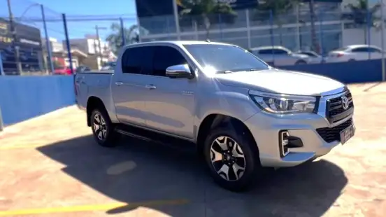 TOYOTA-HILUX-2019
