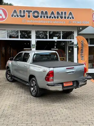TOYOTA-HILUX-2019