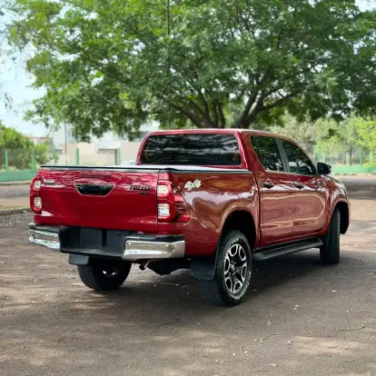 TOYOTA-HILUX-2.8 SRX 4X4 CD 16V DIESEL 4P AUTOMÁTICO TOYOTA-HILUX-2019