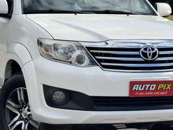 TOYOTA-HILUX-2013