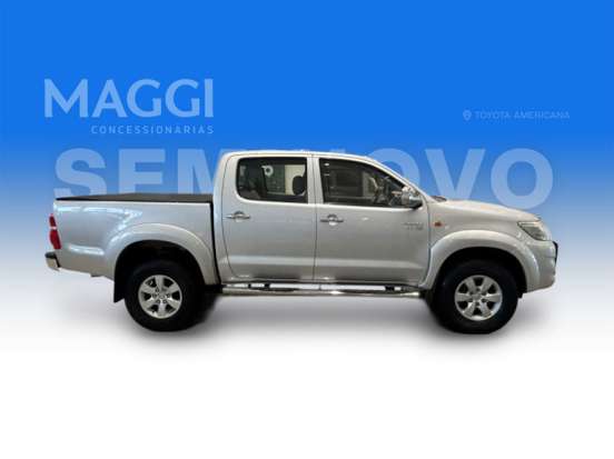 TOYOTA-HILUX-2012