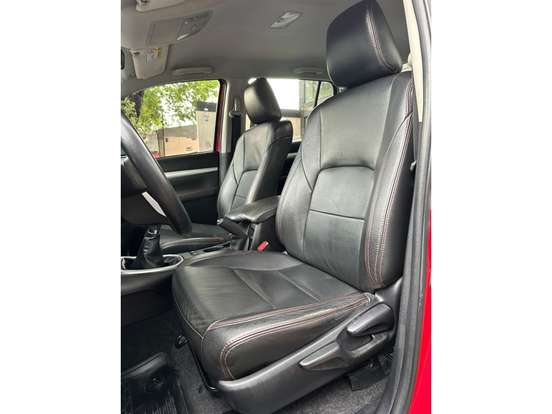 TOYOTA-HILUX-2018