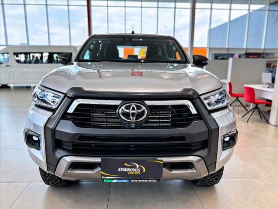 TOYOTA-HILUX-2.8 D-4D TURBO DIESEL CD CONQUEST 4X4 AUTOMÁTICO TOYOTA-HILUX-2023