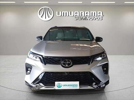 TOYOTA-HILUX-2022