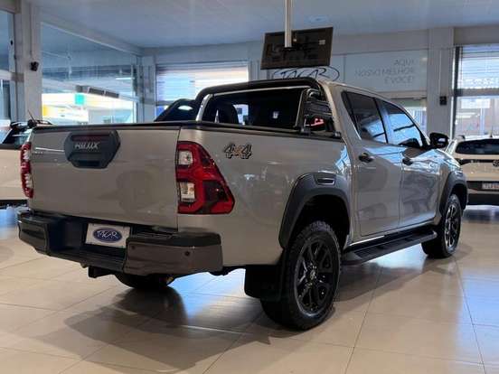 TOYOTA-HILUX-2.8 D-4D TURBO DIESEL CD CONQUEST 4X4 AUTOMÁTICO TOYOTA-HILUX-2023