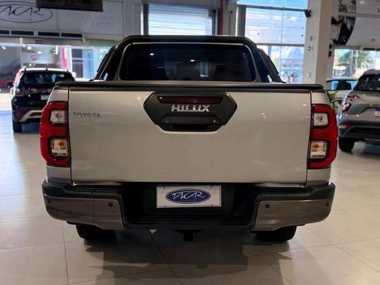 TOYOTA-HILUX-2.8 D-4D TURBO DIESEL CD CONQUEST 4X4 AUTOMÁTICO TOYOTA-HILUX-2023