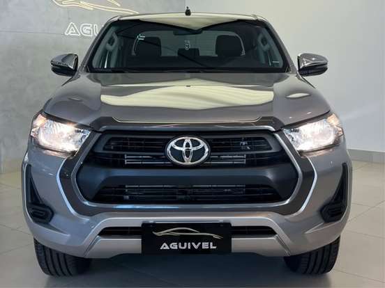 TOYOTA-HILUX-2025