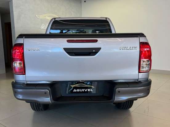 TOYOTA-HILUX-2.8 D-4D TURBO DIESEL CD POWER PACK 4X4 AUTOMÁTICO TOYOTA-HILUX-2025