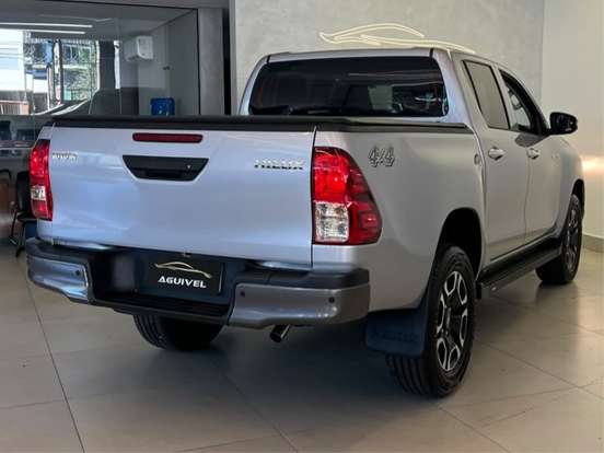 TOYOTA-HILUX-2.8 D-4D TURBO DIESEL CD POWER PACK 4X4 AUTOMÁTICO TOYOTA-HILUX-2025