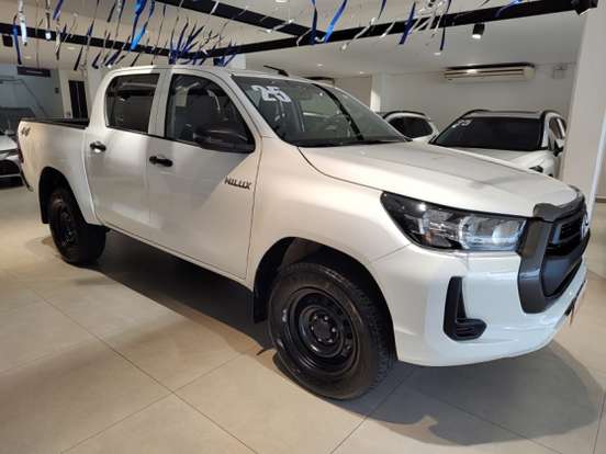 TOYOTA-HILUX-2.8 D-4D TURBO DIESEL CD POWER PACK 4X4 MANUAL TOYOTA-HILUX-2025