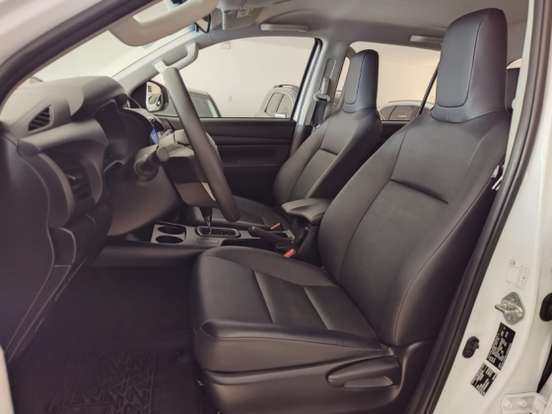 TOYOTA-HILUX-2.8 D-4D TURBO DIESEL CD POWER PACK 4X4 MANUAL TOYOTA-HILUX-2025