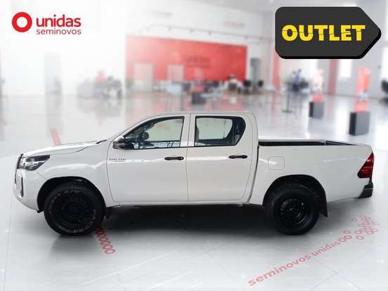 TOYOTA-HILUX-2023