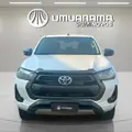 TOYOTA HILUX 2.8 D-4D TURBO DIESEL CD SR 4X4 AUTOMÁTICO TOYOTA HILUX 2.8 D-4D TURBO DIESEL CD SR 4X4 AUTOMÁTICO
