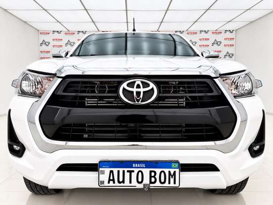 TOYOTA-HILUX-2022
