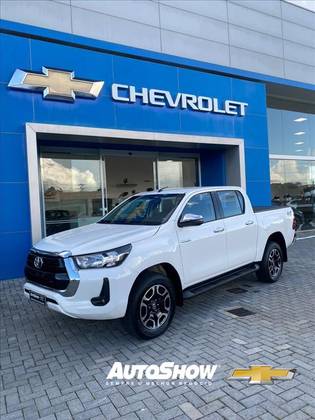 TOYOTA HILUX 2.8 D-4D TURBO DIESEL CD SRV 4X4 AUTOMÁTICO
