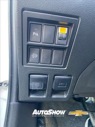 TOYOTA-HILUX-2023
