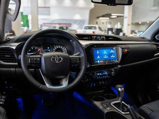 TOYOTA-HILUX-2026