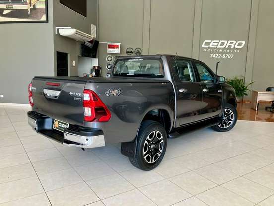 TOYOTA-HILUX-2021