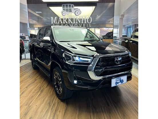 TOYOTA-HILUX-2024