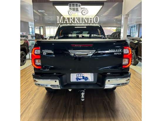 TOYOTA-HILUX-2024