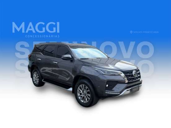TOYOTA-HILUX-2022