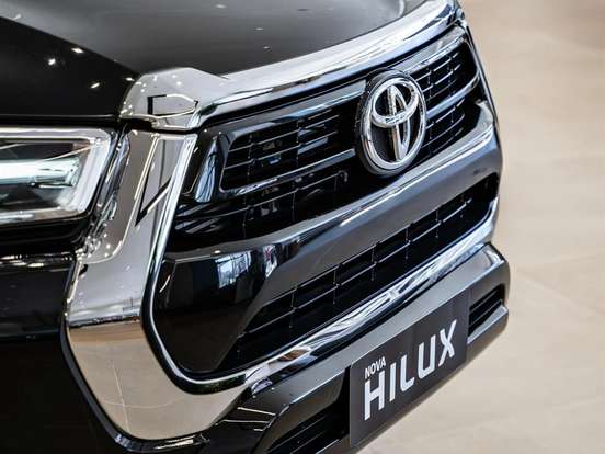 TOYOTA-HILUX-2026