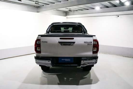 TOYOTA-HILUX-2.8 D-4D TURBO DIESEL CD SRX LIMITED 4X4 AUTOMÁTICO TOYOTA-HILUX-2023