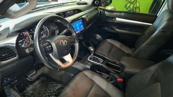 TOYOTA-HILUX-2024